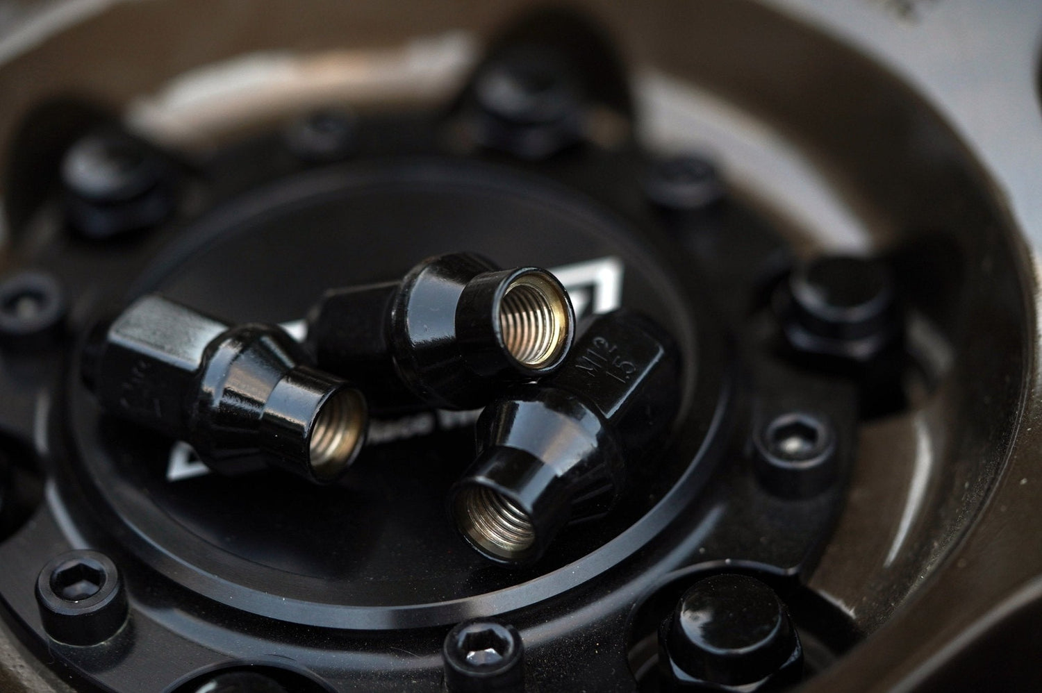 Hex Closed End Lug Nuts (14x1.5 ET) | Tundra, 4G Tacoma, 6G 4Runner, Jeep